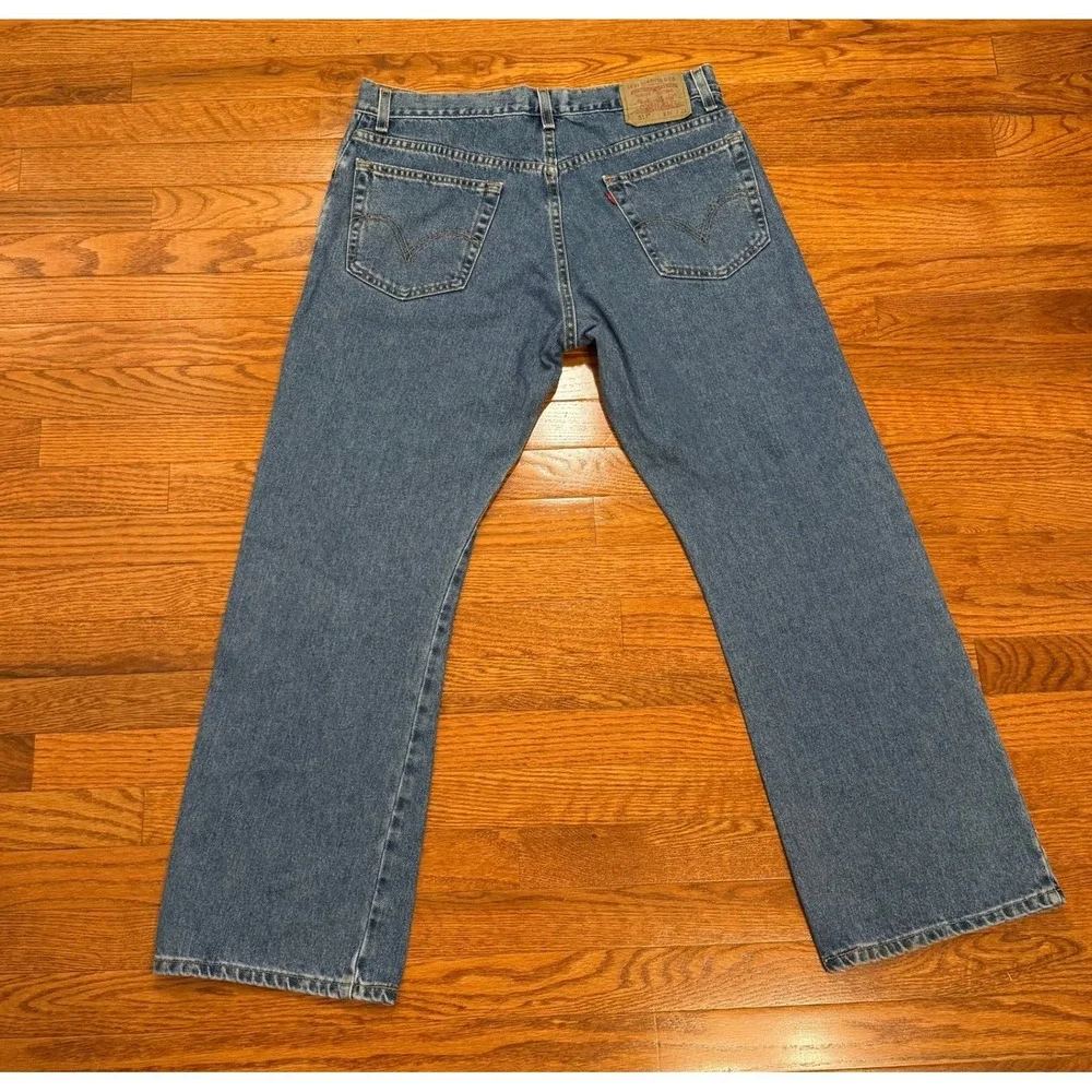 Levis tag says